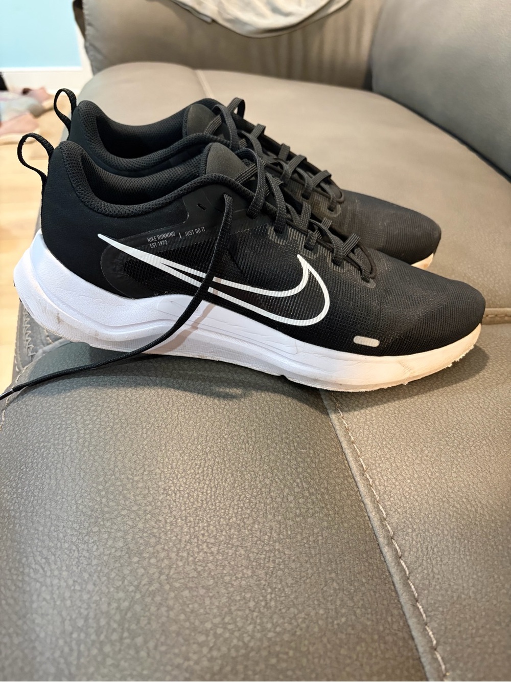 Nike Black And White Sneakers - Picture 2 of 4
